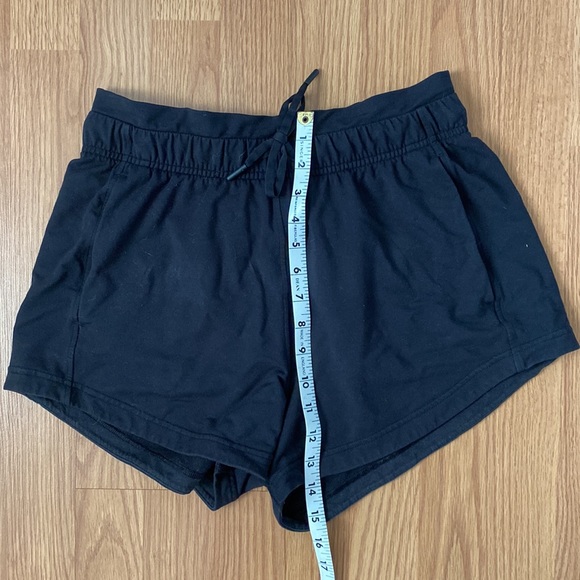 ❤️ Lululemon Inner Glow High Rise Modal Short 3" Size 6 NWOT - Picture 4 of 5